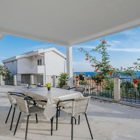 Apartmani Vittoria Бар Екстериор снимка