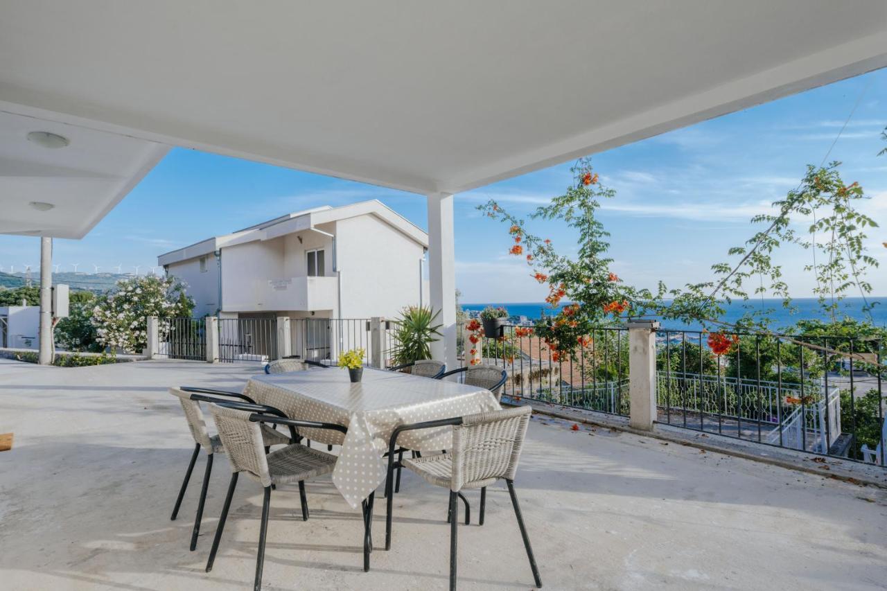 Apartmani Vittoria Бар Екстериор снимка